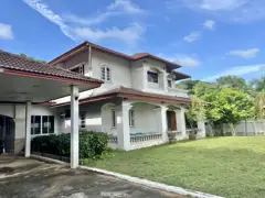 LARGE TRADITIONAL 8 BEDROOM FAMILY ESTATE  For Sale in Surin (Isan)