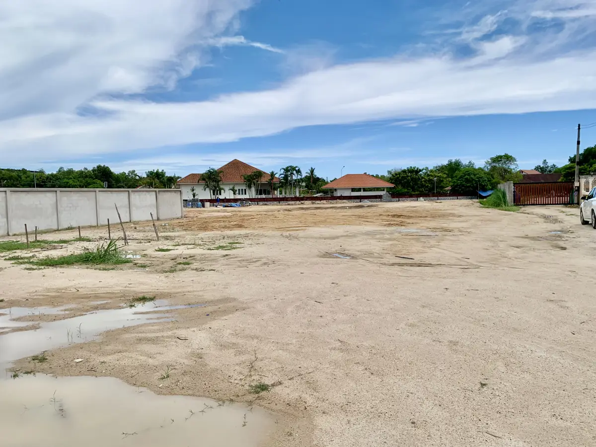 Land in Phla
