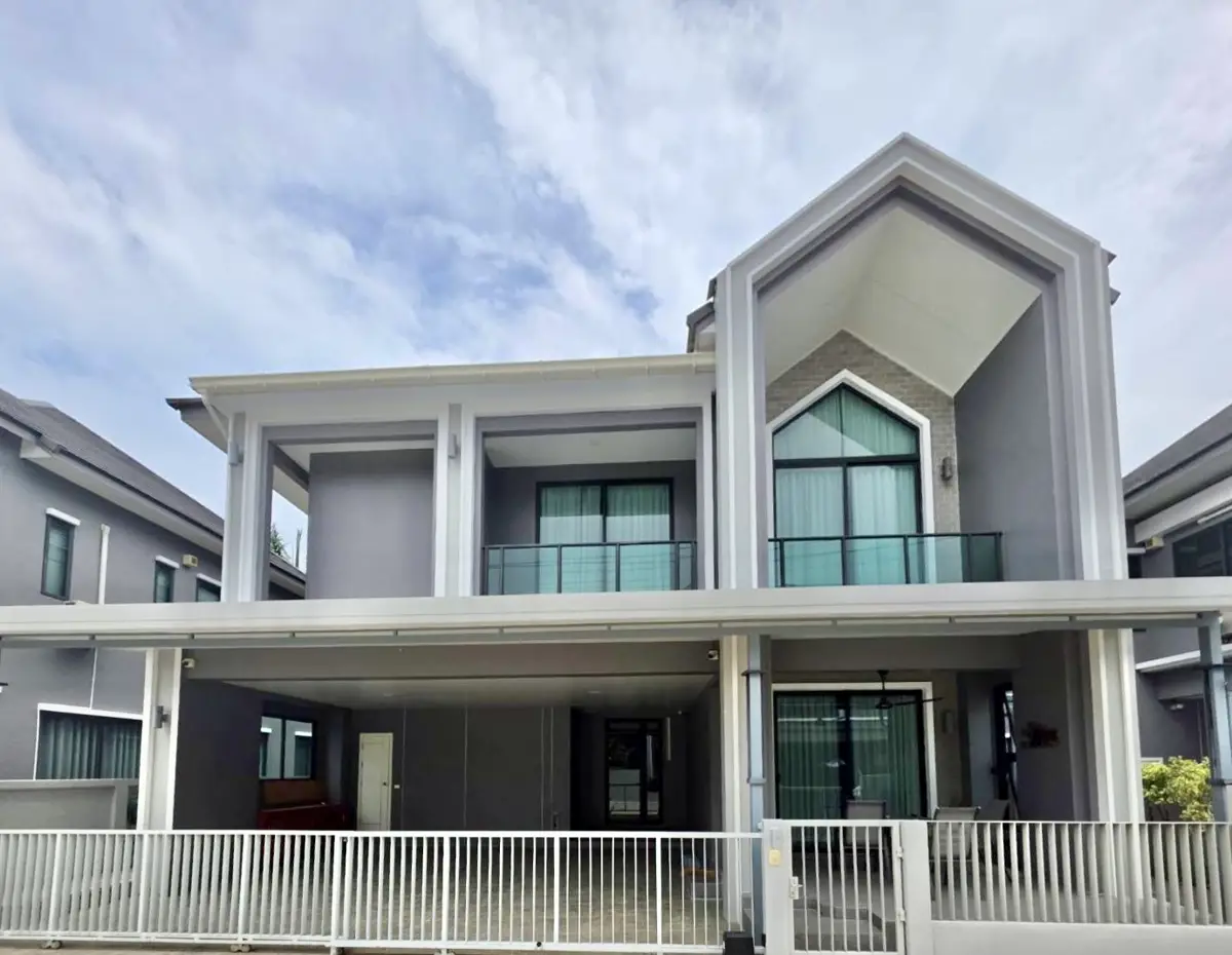 MODERN 4 BEDROOM HOME at ESTIRO Gated Community in Phala, Ban Chang