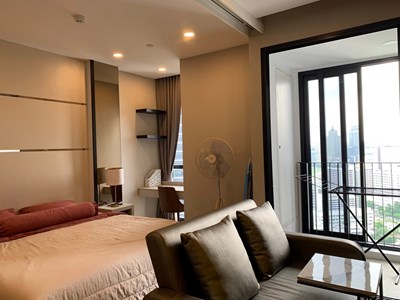 Ashton Chula Silom 1 bedroom condo for rent