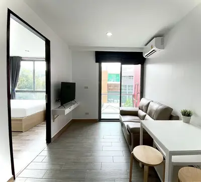 Click Sukhumvit 65 One bedroom pet friendly condo for rent