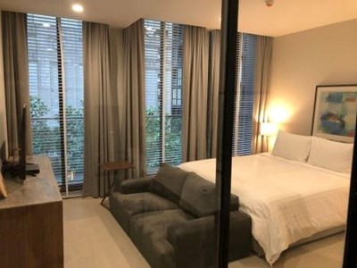 Noble Ploenchit 1 bedroom condo for rent