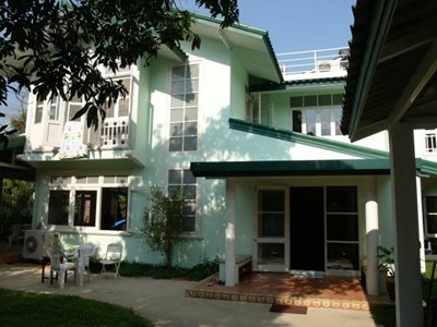 5 bedroom house with pool for rent in Thong Lo