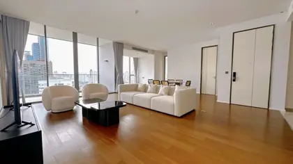 Kraam Sukhumvit 26 Three bedroom condo for rent