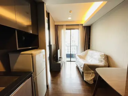 Lumpini 24 One bedroom condo for rent