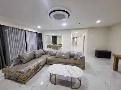 Moon Tower 4 bedroom condo for rent