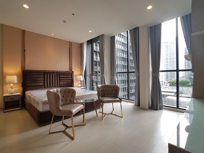 Noble Ploenchit 1 bedroom condo for rent