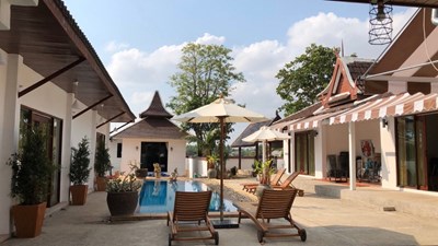 Pool Villa 7 bedrooms for sale in Jomtien