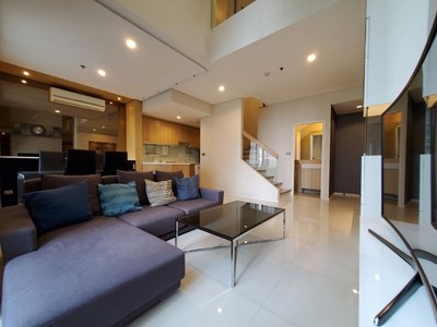 Villa Asoke 1 bedroom duplex condo for rent and sale