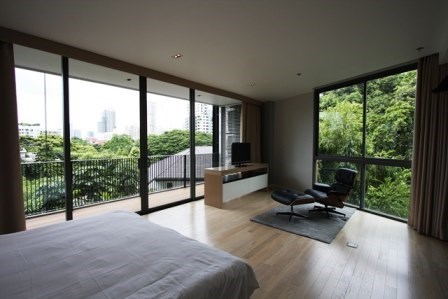 Condo in Khlong Tan Nuea