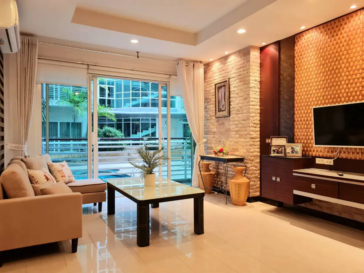 Condo in Khlong Tan Nuea