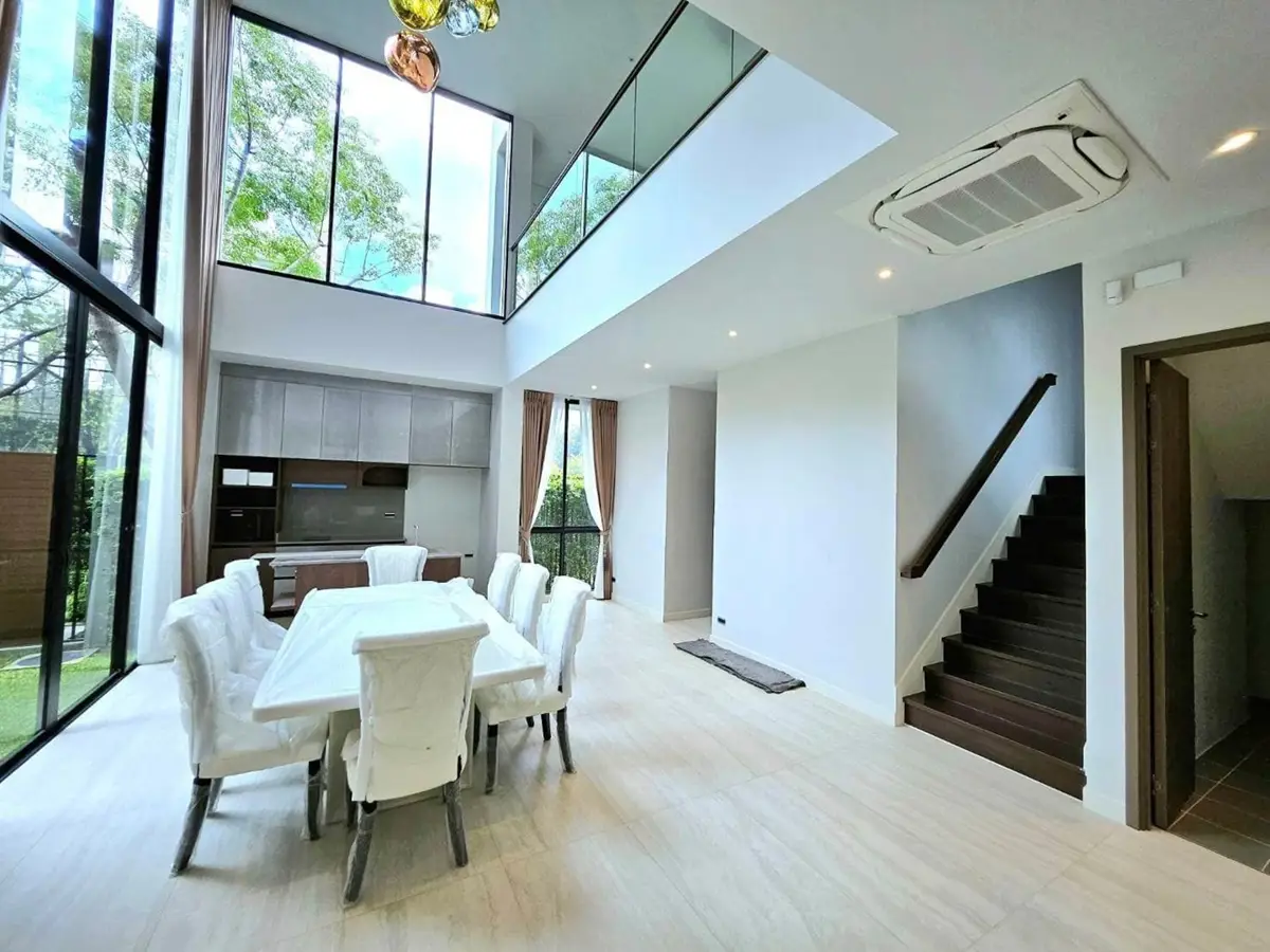 Bugaan Krungthep Kreetha 3 bedroom house for rent