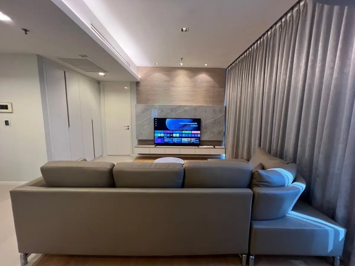 Condo in Makkasan