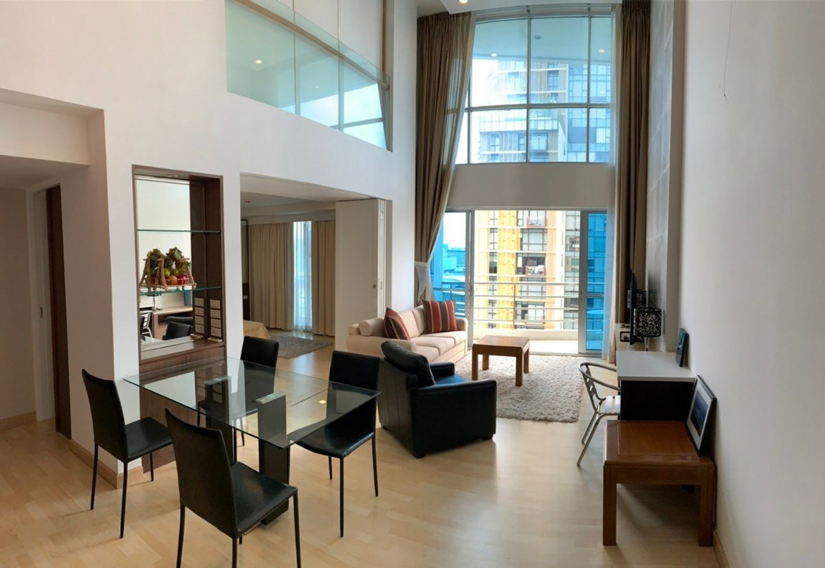 Condo in Lumphini