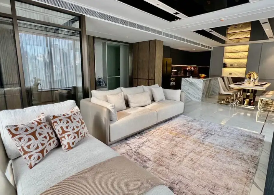 Condo in Khlong Toei Nuea