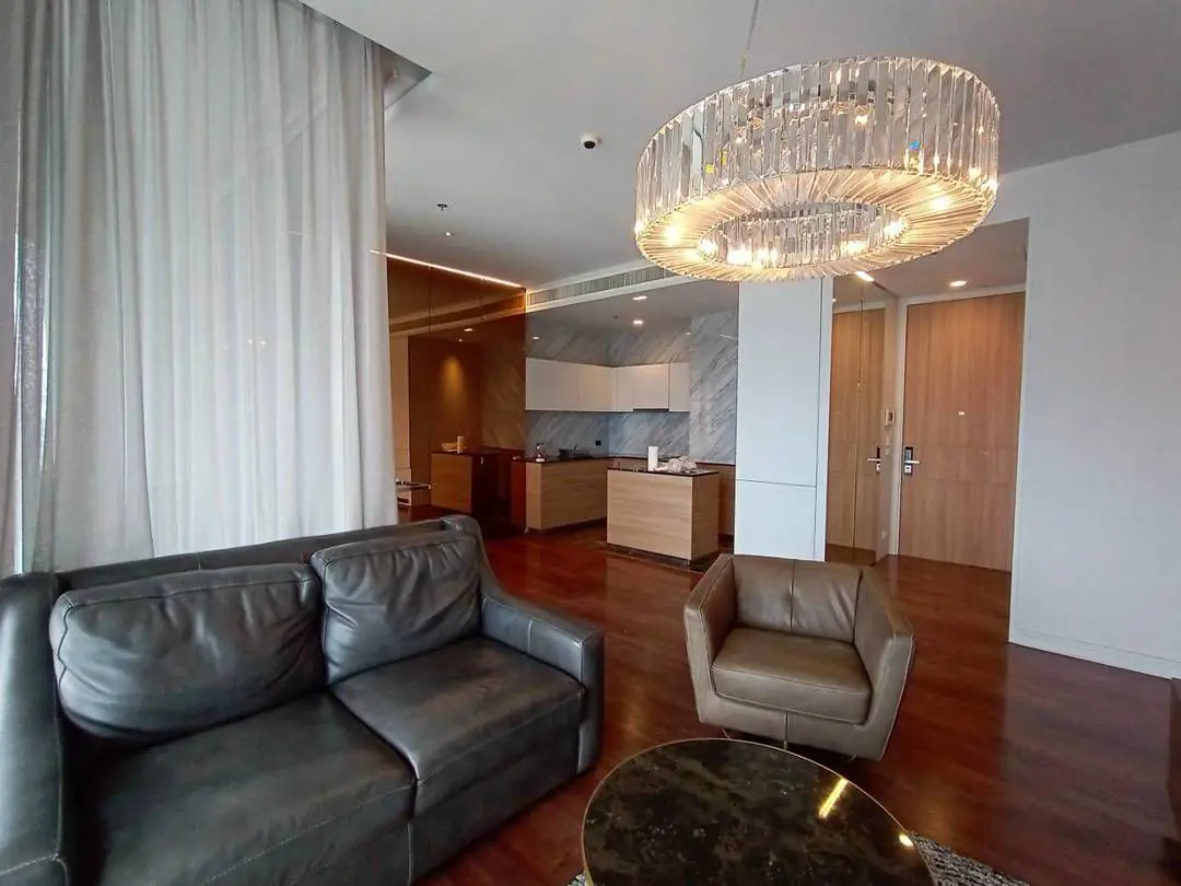 Condo in Lumphini