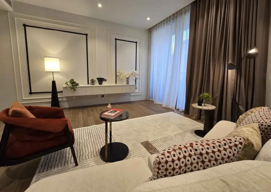 Condo in Lumphini