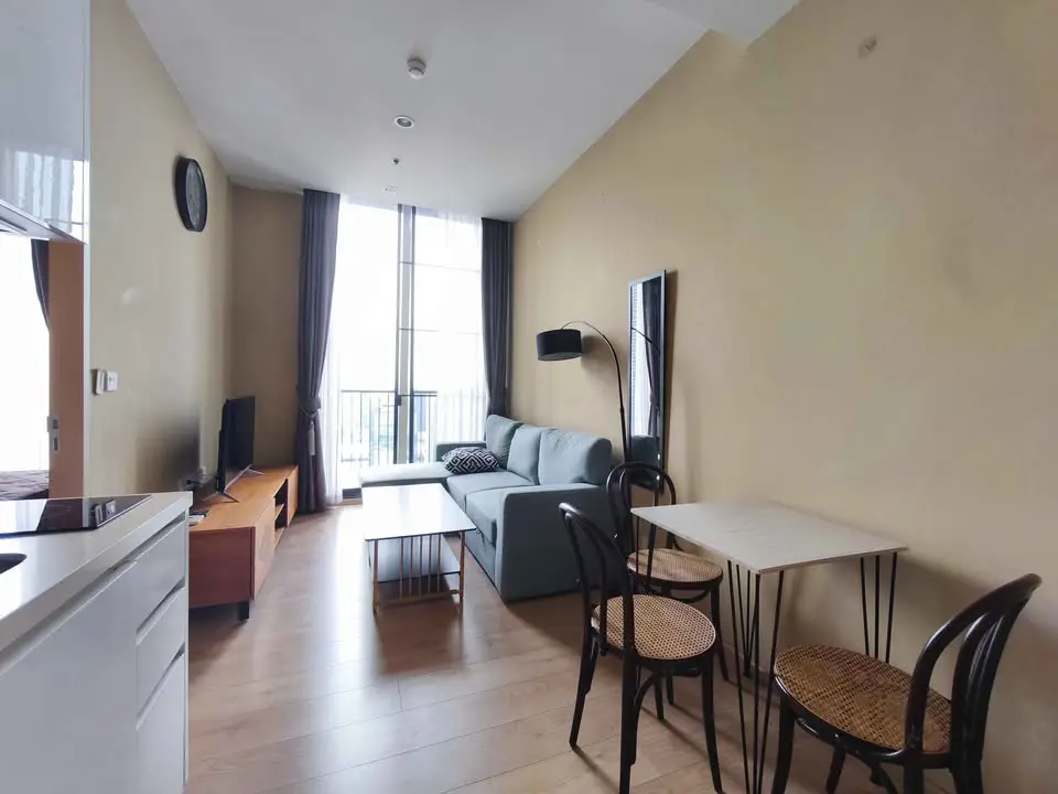 Condo in Khlong Toei Nuea