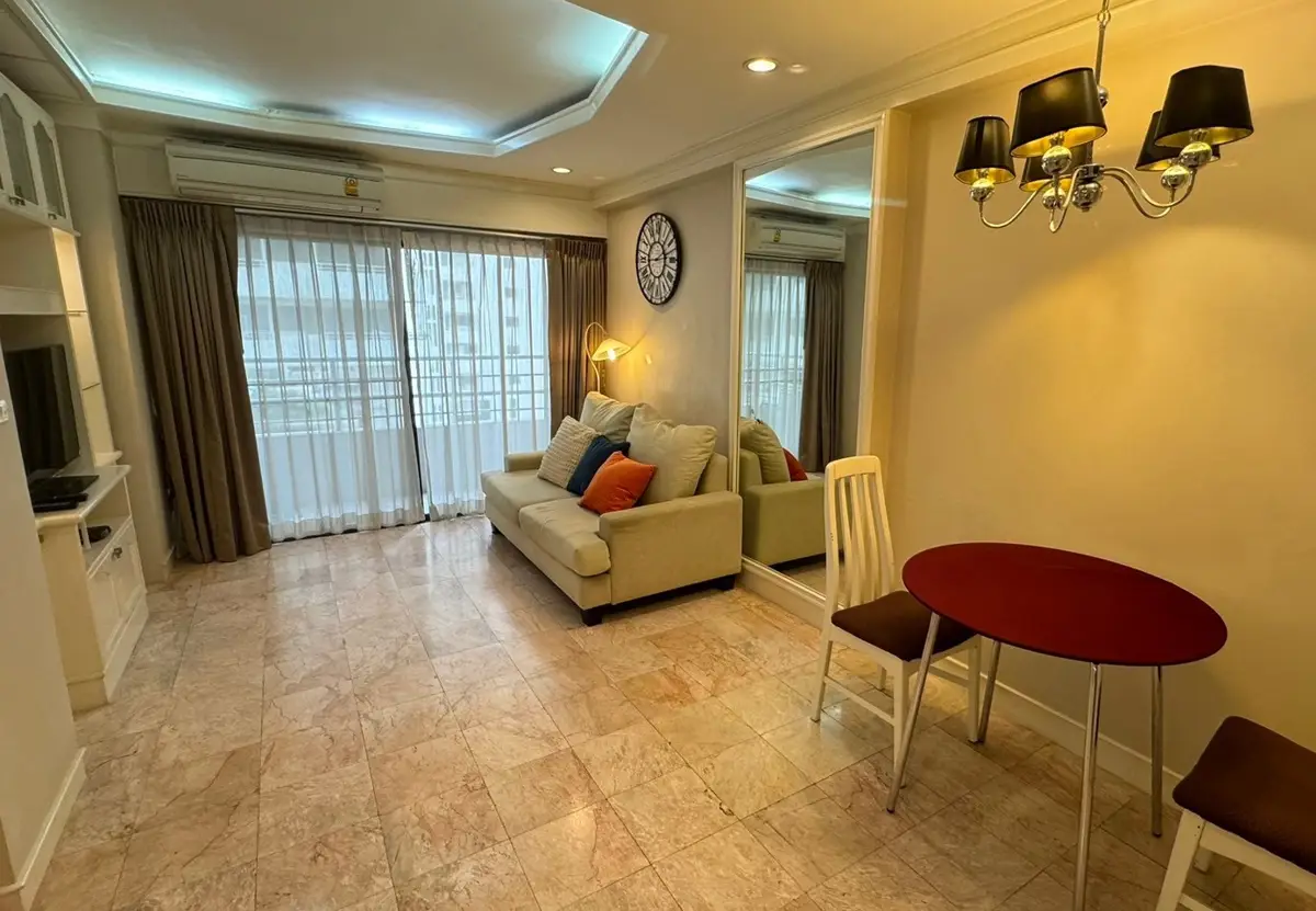 Condo in Khlong Toei