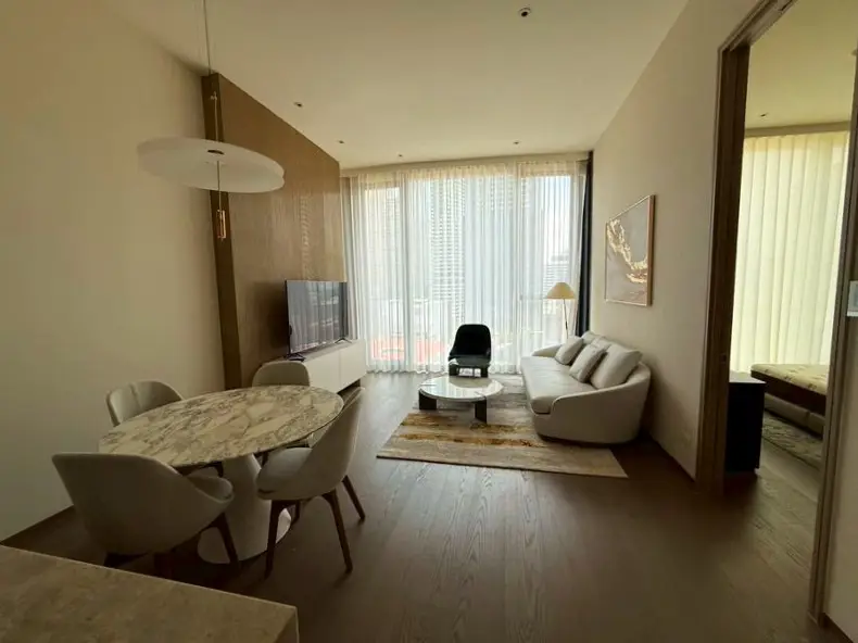 Scope Langsuan 1 bedroom luxury property for rent