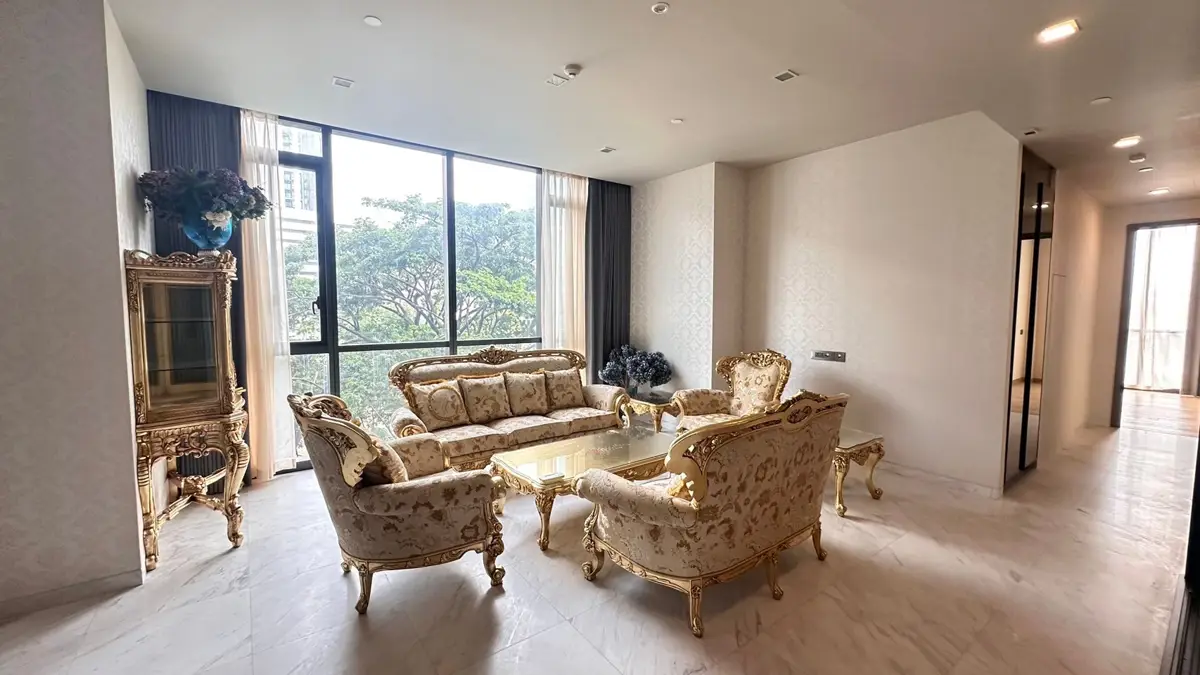 Condo in Khlong Tan Nuea