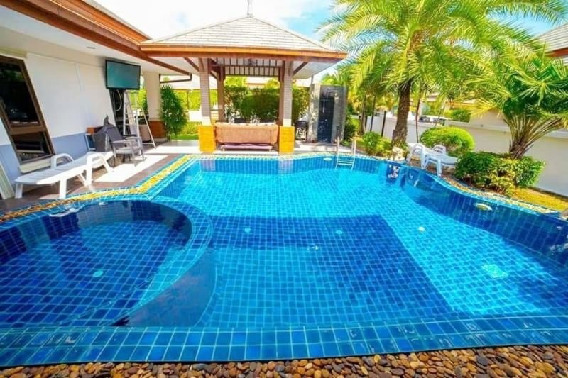 Baan Dusit Pattaya Lake Village - 3 BR Villas For Sale 