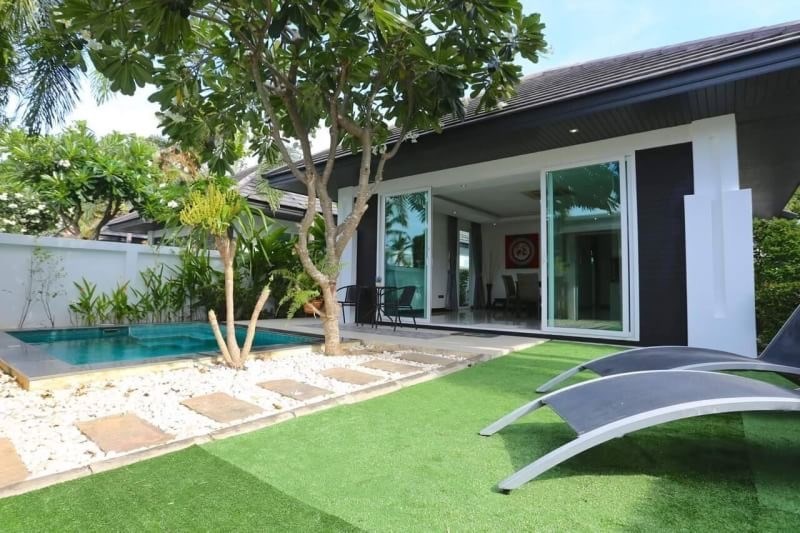 Palm Oasis Pool Villa Pattaya - 2 BR Villas For Sale 