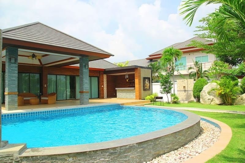 4 BR Luxury Pool Villa For Sale - Hua Yai, Pattaya 