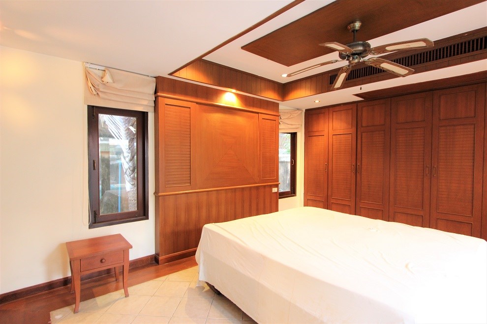 bedroomgroundfl2