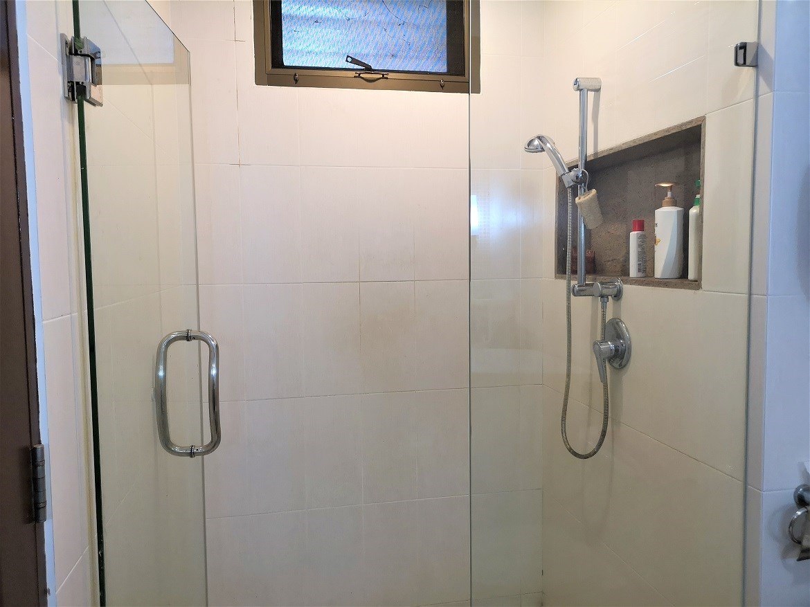 bathroomshower