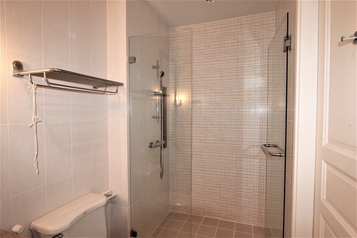 bathroom1