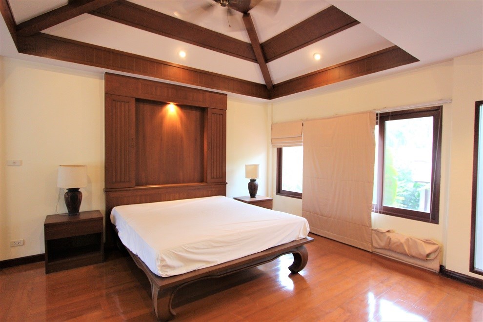 masterbed1