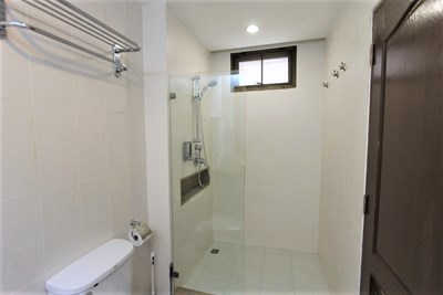 Bathroom2