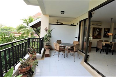 balcony
