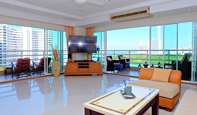 View Talay 5D, Large 1 Bed, Front Corner Sea View