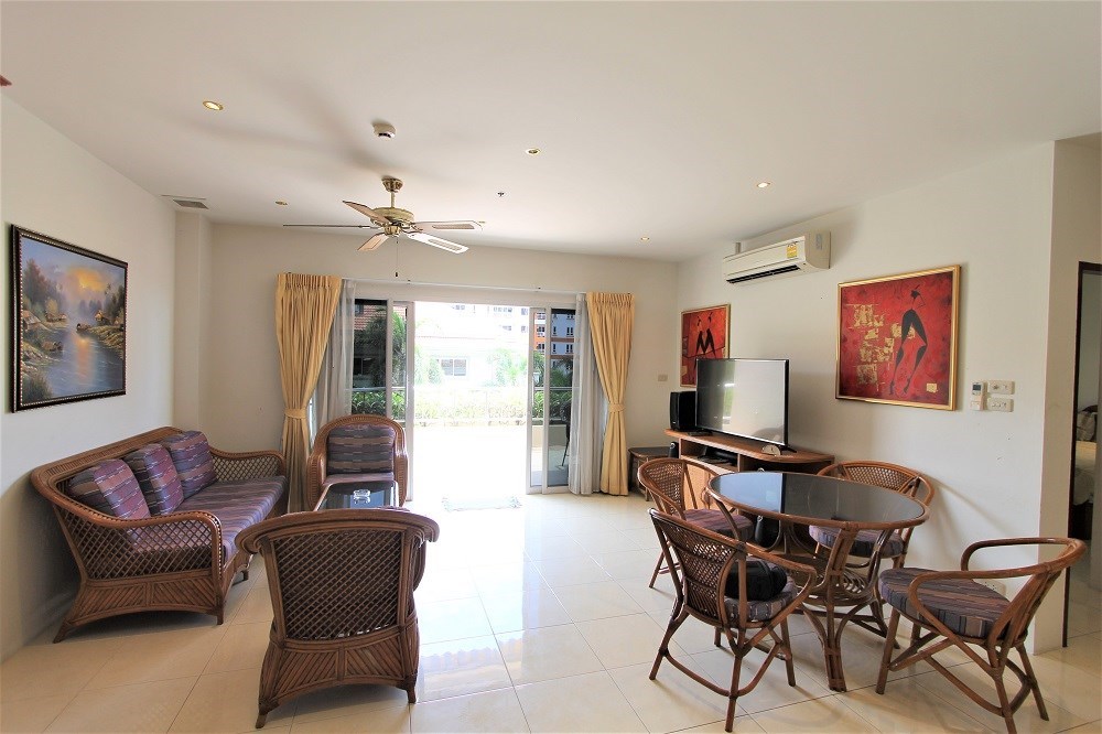 Nordic Park Hill, 2 Bed, Fl 3, Pool View