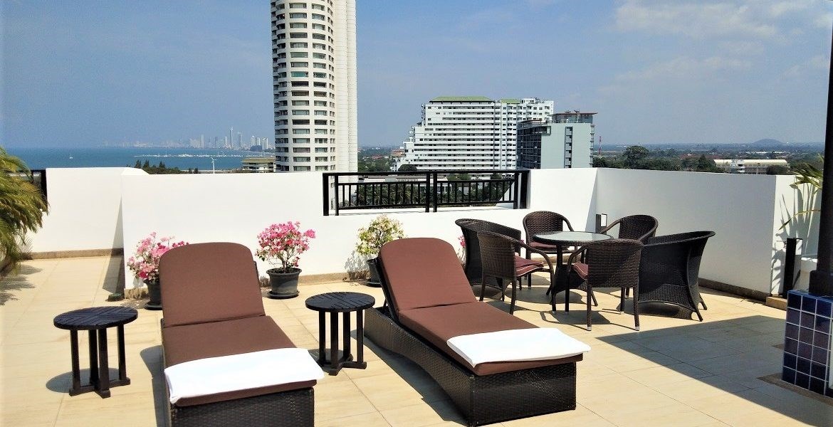 Stunning Condo with Roof Terrace, 199 sq. m.