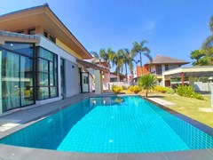 Pool Villa for rent in tranquil Pattaya