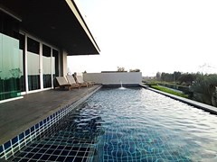 Magnificent Modern Pool Villa For Rent Pattaya