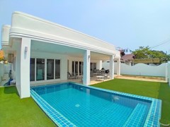Modern Pool Villa For Rent Jomtien Pattaya