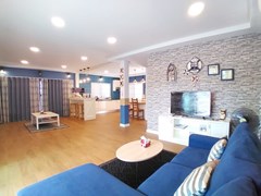 House For Rent Jomtien with Communal Pool