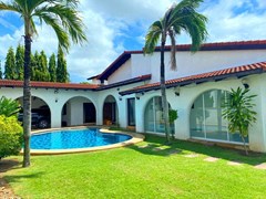 3+1 Pool Villa for rent Mabprachan Pattaya