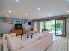 House for rent East Pattaya with pool
