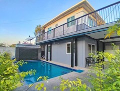 House For Rent East Pattaya with Pool
