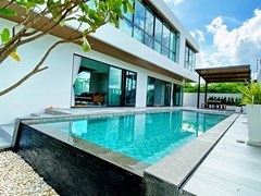 4-bedroom Pool Villa for sale Pattaya