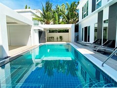 Superb Pool Villa for sale Jomtien Beach