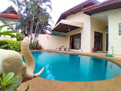 House for sale Pattaya with private pool