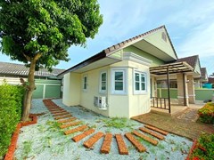House For Sale East Pattaya with communal pool