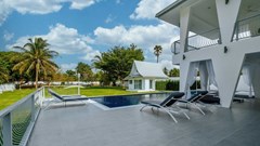 Villa for sale Pattaya with 9 bedrooms