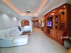 67 sqm studio condo for sale in Jomtien